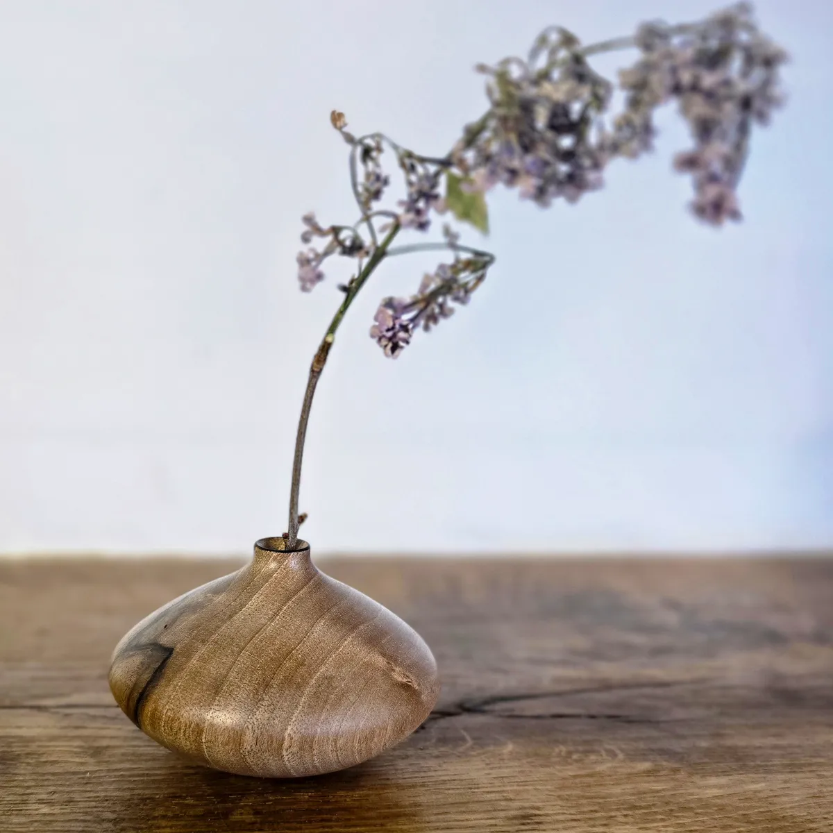 Vase fleurs séchées en noyer