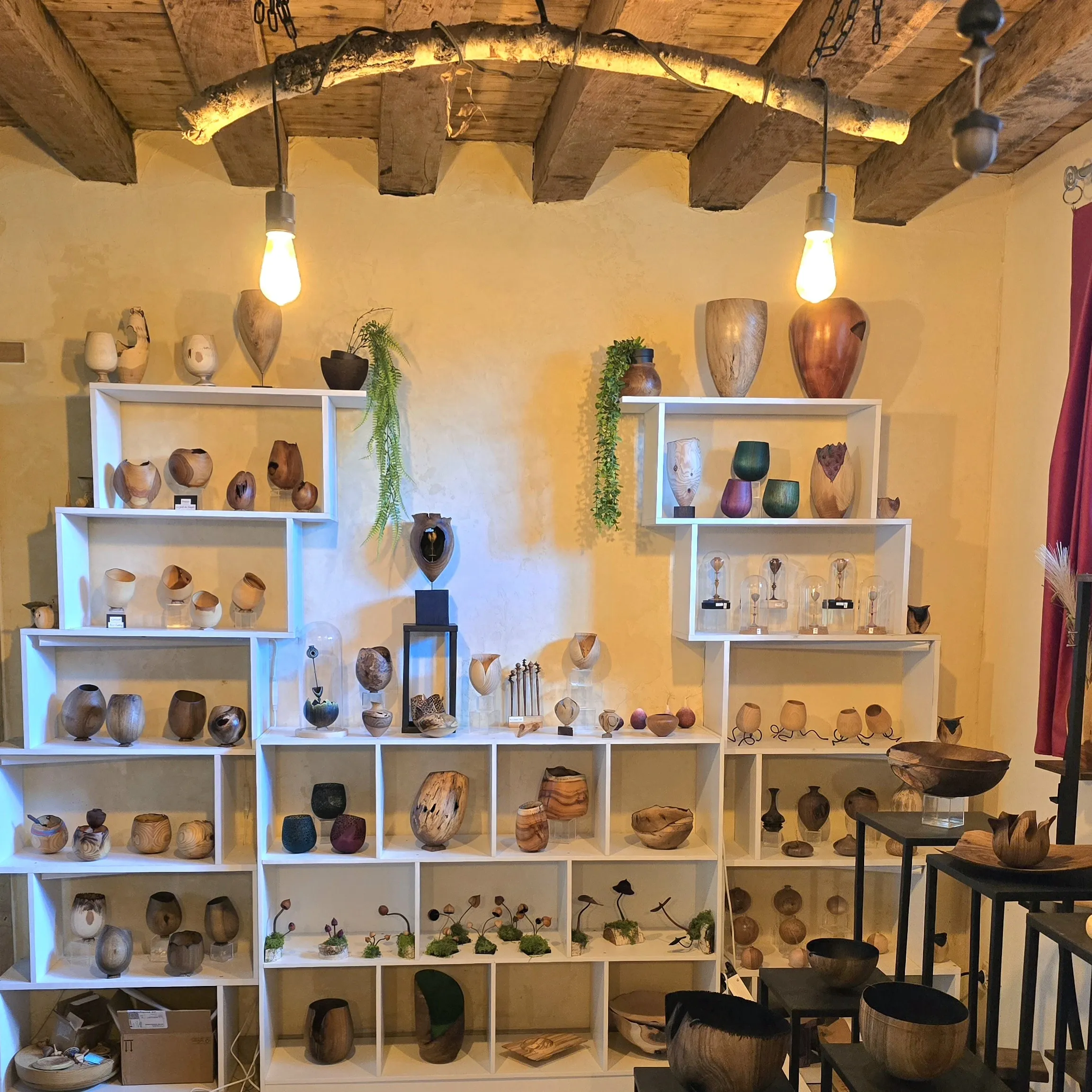 atelier artisanat d'art, tournage sur bois d'art