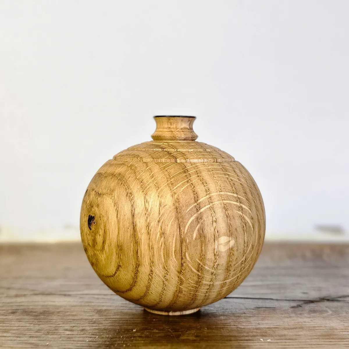 Soliflore boule en chêne